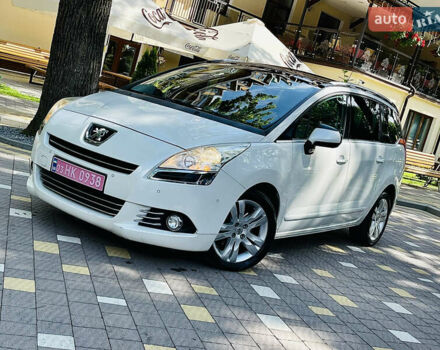 Білий Пежо 5008, об'ємом двигуна 2 л та пробігом 269 тис. км за 9999 $, фото 18 на Automoto.ua