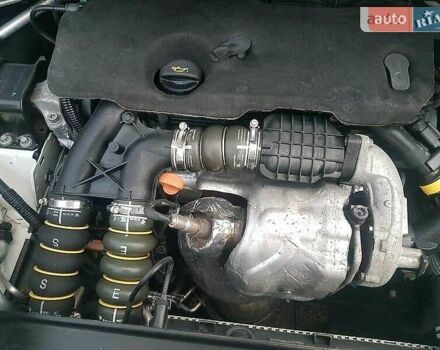 Белый Пежо 5008, объемом двигателя 1.6 л и пробегом 240 тыс. км за 9300 $, фото 12 на Automoto.ua