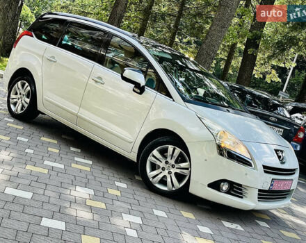 Білий Пежо 5008, об'ємом двигуна 2 л та пробігом 269 тис. км за 9999 $, фото 25 на Automoto.ua