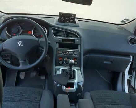 Белый Пежо 5008, объемом двигателя 1.6 л и пробегом 240 тыс. км за 9300 $, фото 18 на Automoto.ua