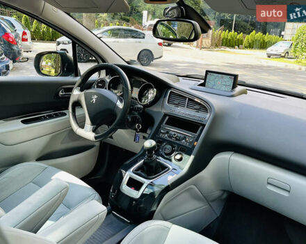 Білий Пежо 5008, об'ємом двигуна 2 л та пробігом 269 тис. км за 9999 $, фото 36 на Automoto.ua