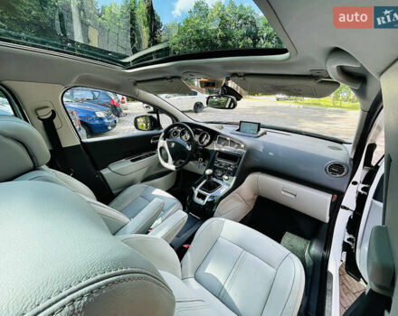 Білий Пежо 5008, об'ємом двигуна 2 л та пробігом 269 тис. км за 9999 $, фото 46 на Automoto.ua