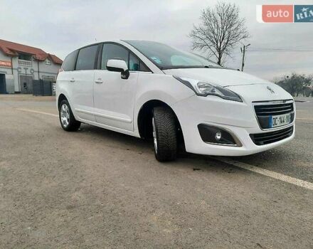 Белый Пежо 5008, объемом двигателя 1.6 л и пробегом 240 тыс. км за 9300 $, фото 3 на Automoto.ua