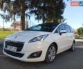 Белый Пежо 5008, объемом двигателя 1.6 л и пробегом 167 тыс. км за 9500 $, фото 1 на Automoto.ua