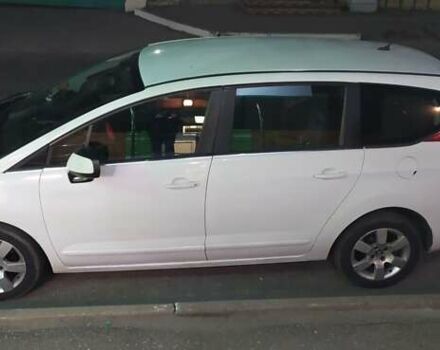 Белый Пежо 5008, объемом двигателя 1.6 л и пробегом 190 тыс. км за 12200 $, фото 2 на Automoto.ua