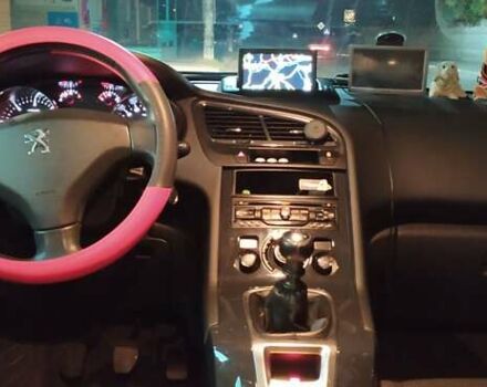 Белый Пежо 5008, объемом двигателя 1.6 л и пробегом 190 тыс. км за 12200 $, фото 5 на Automoto.ua