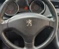 Белый Пежо 5008, объемом двигателя 2 л и пробегом 295 тыс. км за 10500 $, фото 3 на Automoto.ua