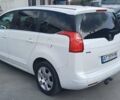 Белый Пежо 5008, объемом двигателя 2 л и пробегом 295 тыс. км за 10500 $, фото 17 на Automoto.ua