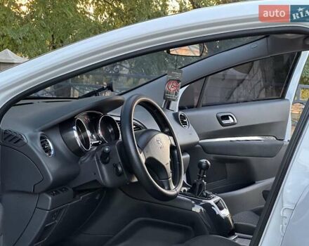 Білий Пежо 5008, об'ємом двигуна 1.56 л та пробігом 178 тис. км за 10500 $, фото 22 на Automoto.ua