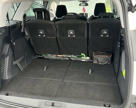 Білий Пежо 5008, об'ємом двигуна 1.56 л та пробігом 217 тис. км за 18900 $, фото 19 на Automoto.ua