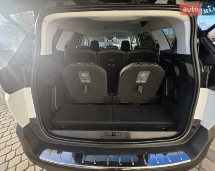 Белый Пежо 5008, объемом двигателя 1.5 л и пробегом 178 тыс. км за 20950 $, фото 66 на Automoto.ua