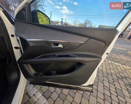 Белый Пежо 5008, объемом двигателя 1.5 л и пробегом 178 тыс. км за 20950 $, фото 47 на Automoto.ua