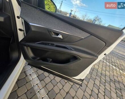 Белый Пежо 5008, объемом двигателя 1.5 л и пробегом 178 тыс. км за 20950 $, фото 55 на Automoto.ua