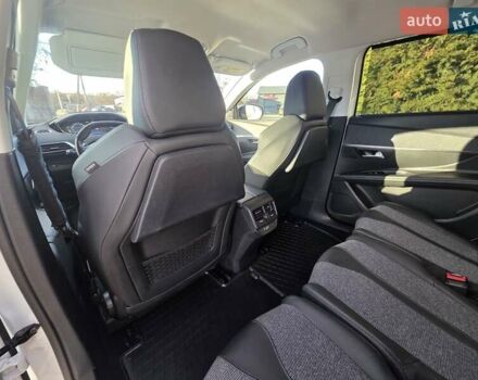 Белый Пежо 5008, объемом двигателя 1.5 л и пробегом 178 тыс. км за 20950 $, фото 69 на Automoto.ua