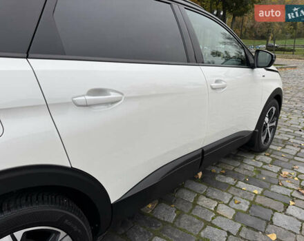 Белый Пежо 5008, объемом двигателя 2 л и пробегом 39 тыс. км за 33999 $, фото 127 на Automoto.ua