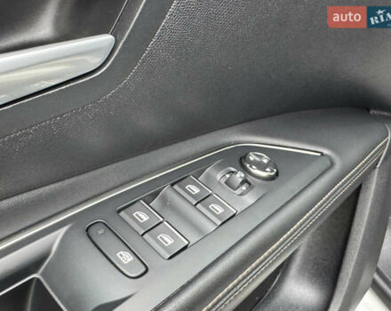 Белый Пежо 5008, объемом двигателя 2 л и пробегом 39 тыс. км за 33999 $, фото 23 на Automoto.ua