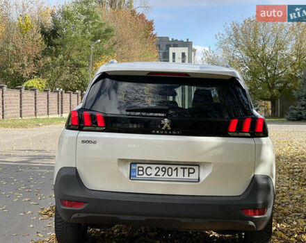 Белый Пежо 5008, объемом двигателя 1.5 л и пробегом 163 тыс. км за 21600 $, фото 3 на Automoto.ua