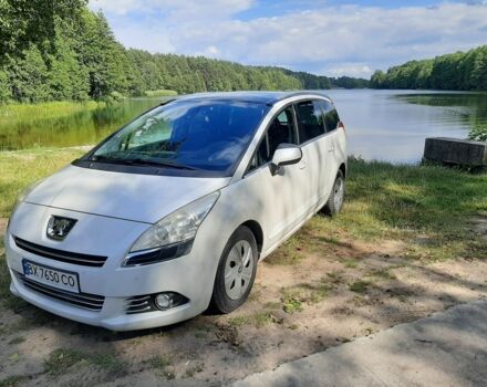 Белый Пежо 5008, объемом двигателя 2 л и пробегом 212 тыс. км за 9000 $, фото 1 на Automoto.ua