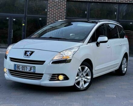 Белый Пежо 5008, объемом двигателя 1.6 л и пробегом 205 тыс. км за 9000 $, фото 1 на Automoto.ua