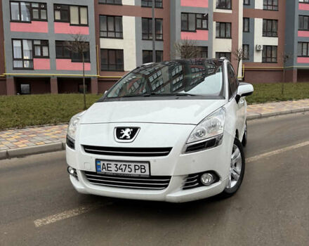 Білий Пежо 5008, об'ємом двигуна 1.6 л та пробігом 296 тис. км за 6299 $, фото 1 на Automoto.ua