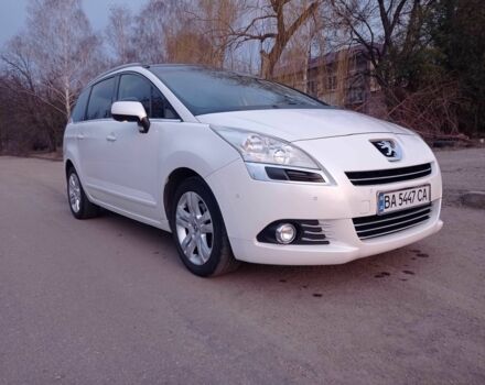 Белый Пежо 5008, объемом двигателя 2 л и пробегом 228 тыс. км за 7000 $, фото 1 на Automoto.ua