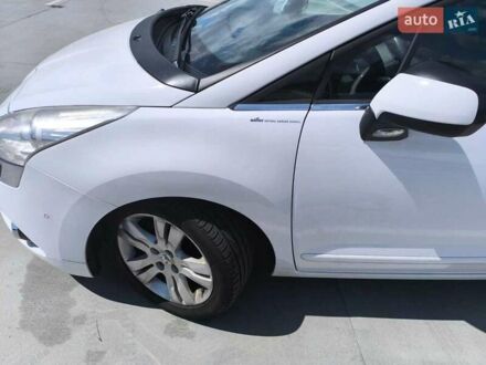 Білий Пежо 5008, об'ємом двигуна 1.6 л та пробігом 228 тис. км за 9000 $, фото 1 на Automoto.ua