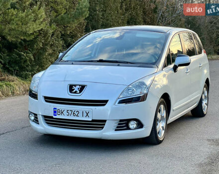 Белый Пежо 5008, объемом двигателя 1.6 л и пробегом 150 тыс. км за 8250 $, фото 1 на Automoto.ua