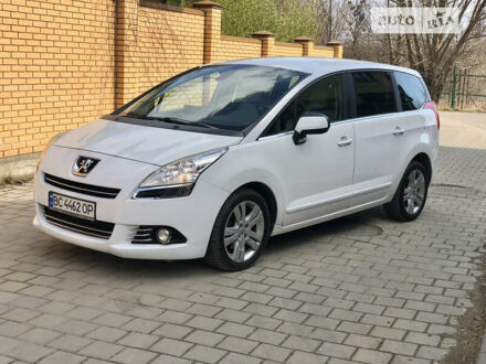 Пежо 5008 2013 у Стрые на Automoto.ua Білий Пежо 5008, об'ємом двигуна 2 л та пробігом 213 тис. км за 8450 $, фото 1 на Automoto.ua