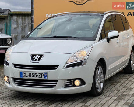 Белый Пежо 5008, объемом двигателя 2 л и пробегом 221 тыс. км за 9900 $, фото 1 на Automoto.ua