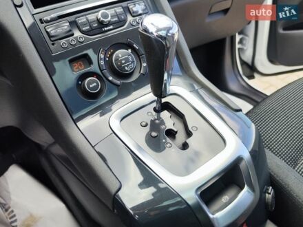 Білий Пежо 5008, об'ємом двигуна 1.6 л та пробігом 190 тис. км за 10999 $, фото 1 на Automoto.ua