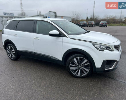 Білий Пежо 5008, об'ємом двигуна 1.56 л та пробігом 217 тис. км за 18900 $, фото 1 на Automoto.ua