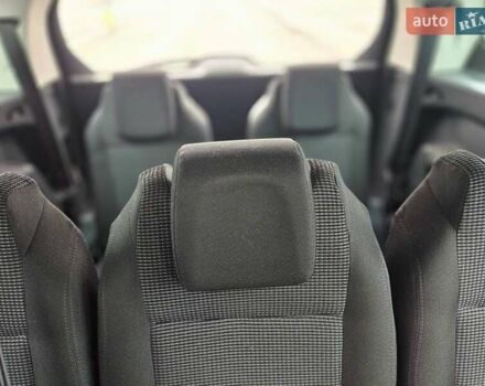 Бежевий Пежо 5008, об'ємом двигуна 1.6 л та пробігом 194 тис. км за 8500 $, фото 5 на Automoto.ua