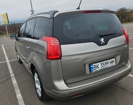 Бежевый Пежо 5008, объемом двигателя 1.6 л и пробегом 194 тыс. км за 8500 $, фото 8 на Automoto.ua