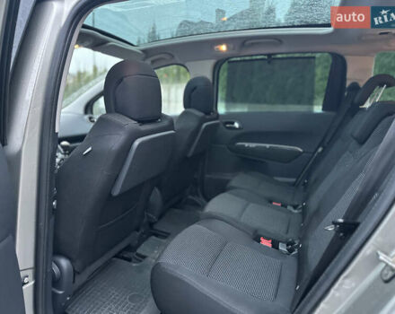 Бежевый Пежо 5008, объемом двигателя 1.6 л и пробегом 236 тыс. км за 8300 $, фото 38 на Automoto.ua