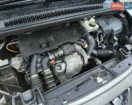 Бежевый Пежо 5008, объемом двигателя 1.6 л и пробегом 236 тыс. км за 8300 $, фото 62 на Automoto.ua