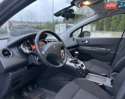 Бежевый Пежо 5008, объемом двигателя 1.6 л и пробегом 236 тыс. км за 8300 $, фото 64 на Automoto.ua