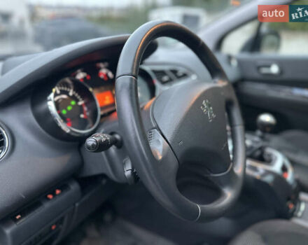 Бежевый Пежо 5008, объемом двигателя 1.6 л и пробегом 236 тыс. км за 8300 $, фото 51 на Automoto.ua