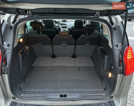 Бежевый Пежо 5008, объемом двигателя 1.6 л и пробегом 236 тыс. км за 8300 $, фото 35 на Automoto.ua