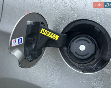 Бежевый Пежо 5008, объемом двигателя 1.6 л и пробегом 236 тыс. км за 8300 $, фото 19 на Automoto.ua