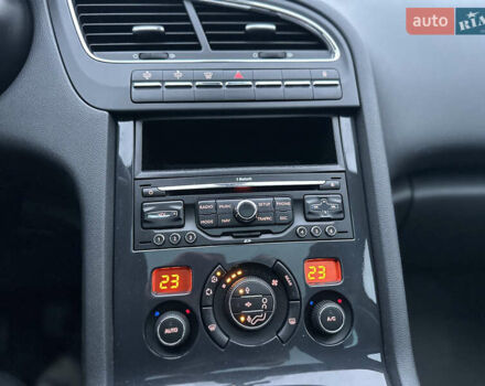 Бежевый Пежо 5008, объемом двигателя 1.6 л и пробегом 236 тыс. км за 8300 $, фото 68 на Automoto.ua