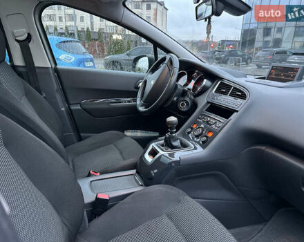 Бежевый Пежо 5008, объемом двигателя 1.6 л и пробегом 236 тыс. км за 8300 $, фото 24 на Automoto.ua