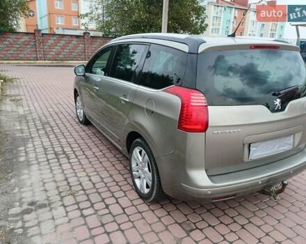 Бежевый Пежо 5008, объемом двигателя 1.6 л и пробегом 219 тыс. км за 6800 $, фото 5 на Automoto.ua
