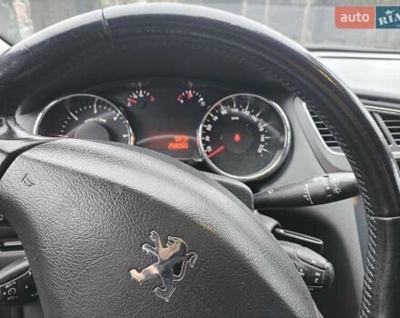 Чорний Пежо 5008, об'ємом двигуна 1.56 л та пробігом 250 тис. км за 6700 $, фото 24 на Automoto.ua