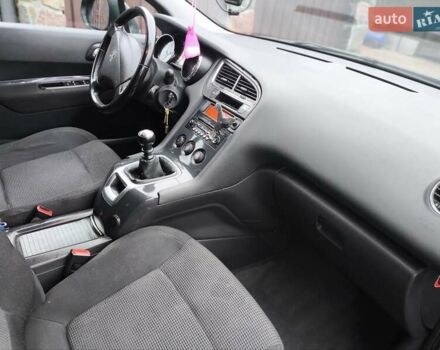 Чорний Пежо 5008, об'ємом двигуна 1.56 л та пробігом 250 тис. км за 6700 $, фото 31 на Automoto.ua