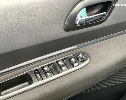 Чорний Пежо 5008, об'ємом двигуна 1.6 л та пробігом 177 тис. км за 8190 $, фото 22 на Automoto.ua