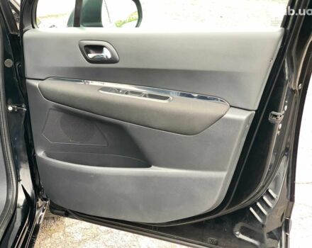 Чорний Пежо 5008, об'ємом двигуна 1.6 л та пробігом 177 тис. км за 8190 $, фото 18 на Automoto.ua