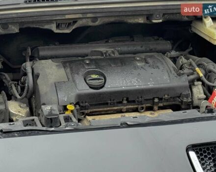 Чорний Пежо 5008, об'ємом двигуна 1.6 л та пробігом 200 тис. км за 4999 $, фото 48 на Automoto.ua