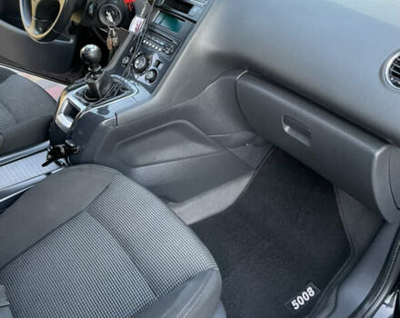 Чорний Пежо 5008, об'ємом двигуна 1.6 л та пробігом 240 тис. км за 7850 $, фото 9 на Automoto.ua