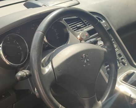 Чорний Пежо 5008, об'ємом двигуна 1.6 л та пробігом 170 тис. км за 6300 $, фото 4 на Automoto.ua