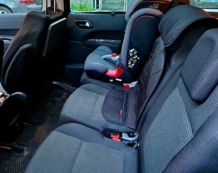 Пежо 5008 2010 у Хмельницькому на Automoto.ua Чорний Пежо 5008, об'ємом двигуна 1.6 л та пробігом 186 тис. км за 7000 $, фото 17 на Automoto.ua